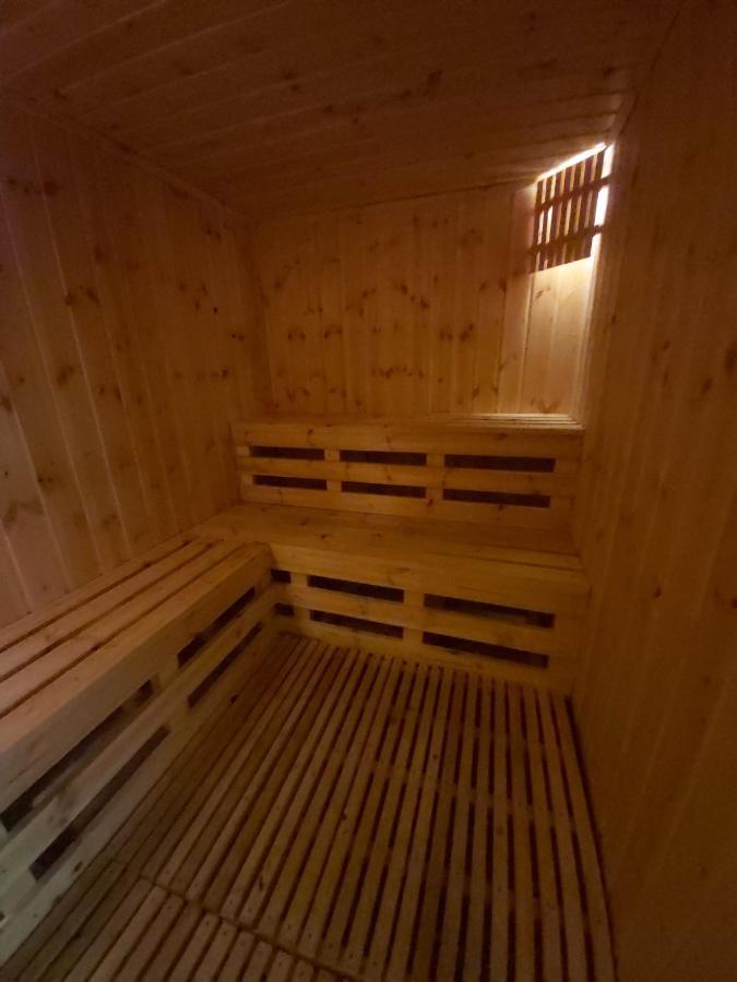 Galaxy Hotel 奇夫利克 外观 照片